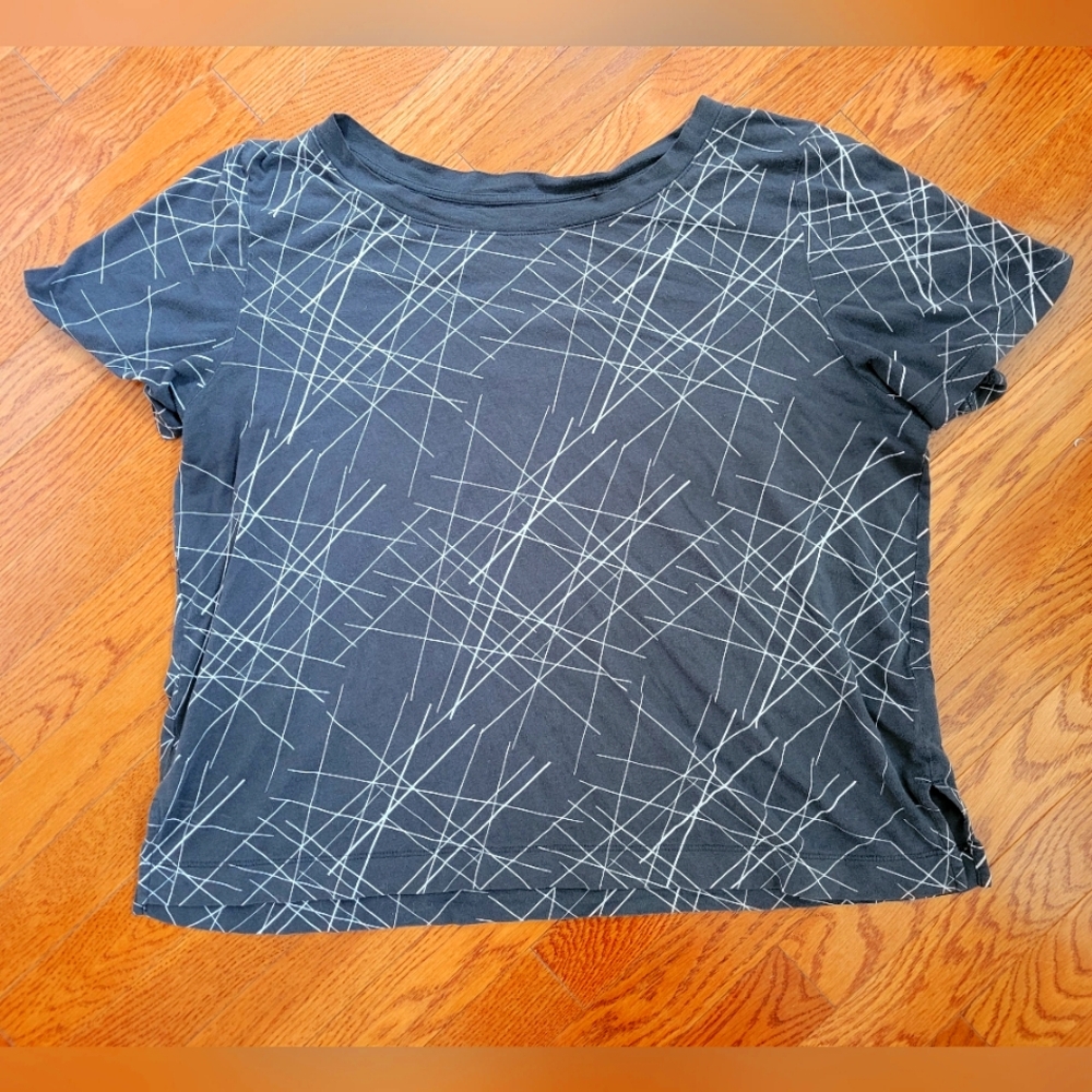 Geometric Graphic T, short